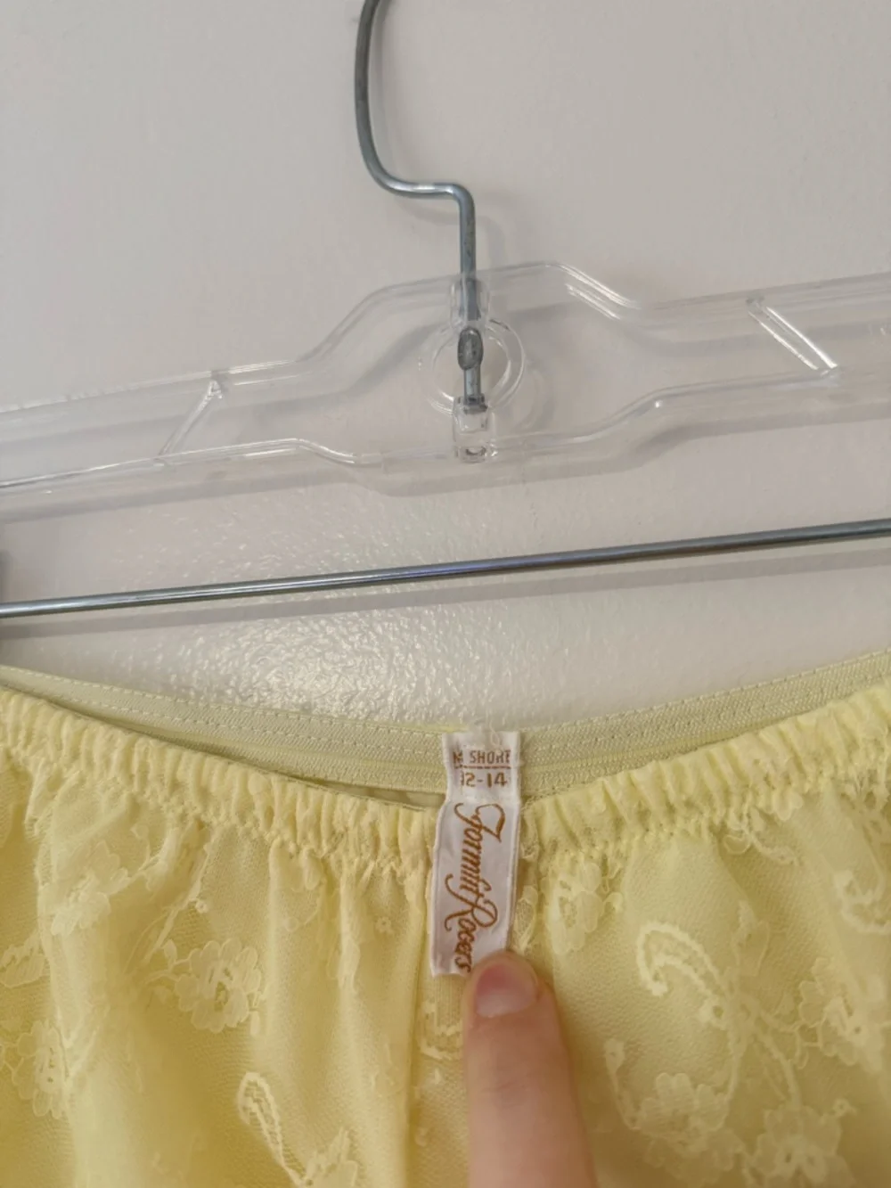 Vintage Butter Yellow Lace Slip Skirt 60s Formfit Rogers Womens 12/14 M Short - Picture 7 of 10